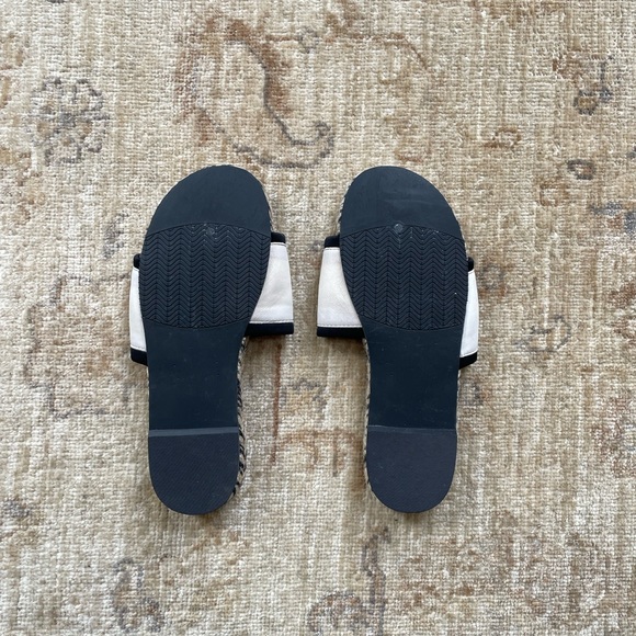 Naked Feet Pool Slides, Size 6 - Picture 6 of 12